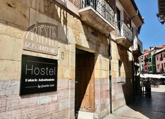Quartier Leon Hostel Jabalquinto 1
