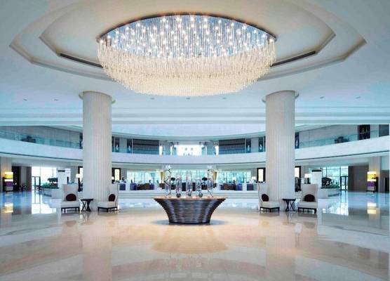 Renaissance Tianjin Lakeview Hotel 1