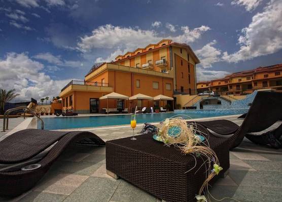 Grand Hotel Paradiso 1