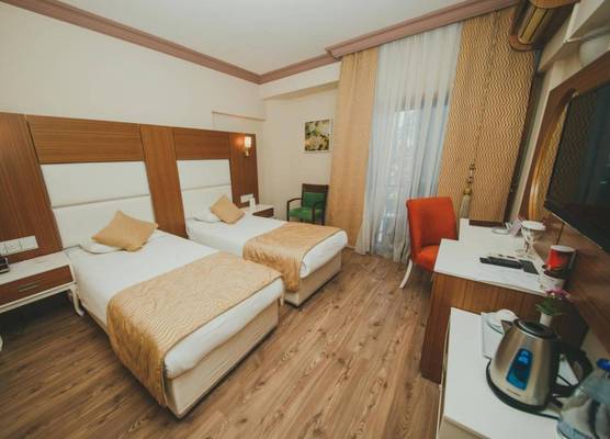 City Royal Hotel 1