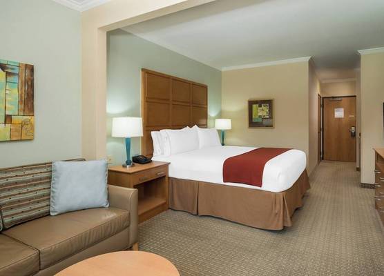 Holiday Inn Express & Suites SANTA CLARA - SILICON VALLEY by IHG 1