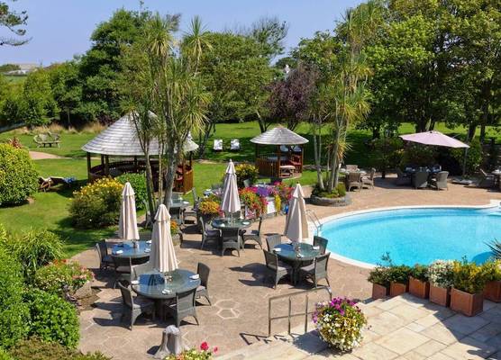 The Farmhouse Hotel and Restaurant 1