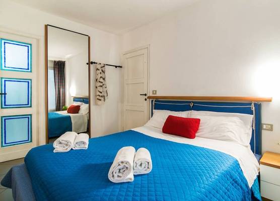 GuestHost - Ponte Vecchio Florence Apartment 1