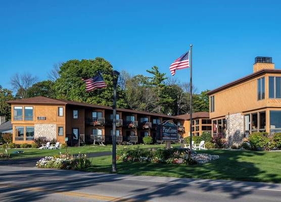 Pine Grove Resort 1
