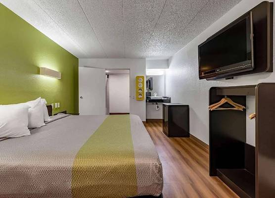 Days Inn by Wyndham Cincinnati I-71 1