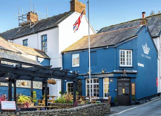 The Crown Hotel 1
