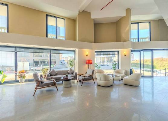 Nenessa Airport Hotel 1