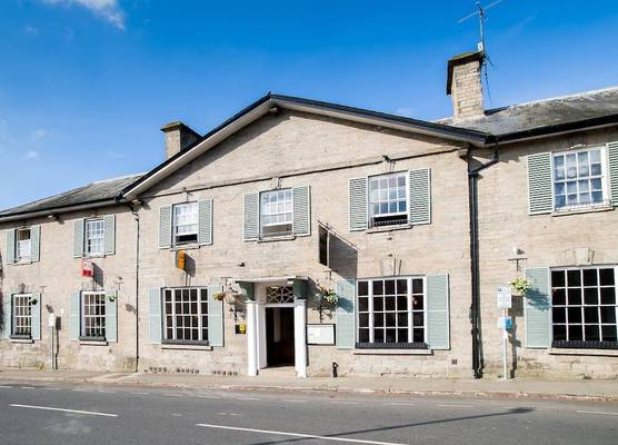 The Swan At Hay 1