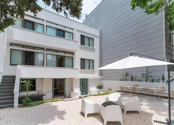 BE BOLD HOSTEL 1