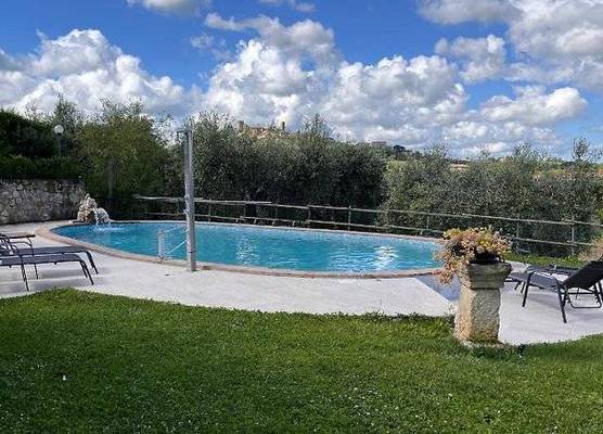 Poggio Baroni Agriturismo 1