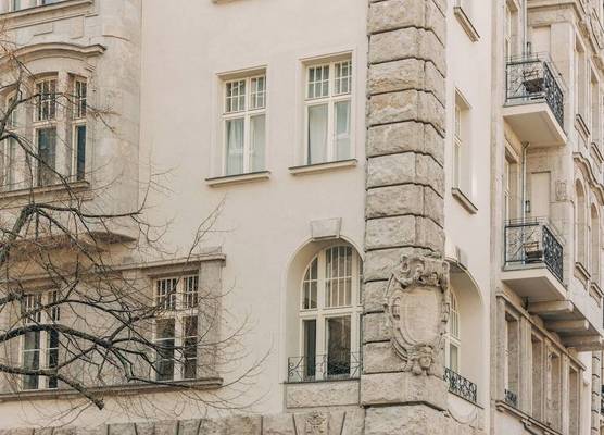 Frankfurter Allee Apartments by Sabine 1
