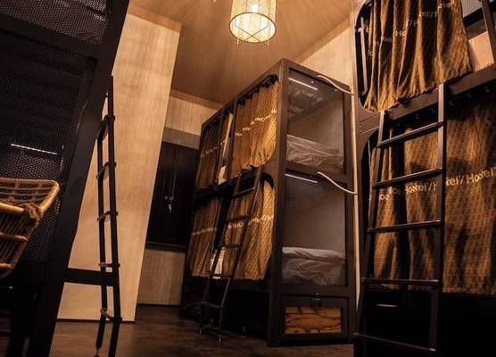 Hotel & Hostel 7 1