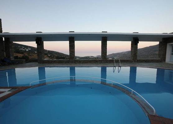 Perla Pool Hotel Andros 1