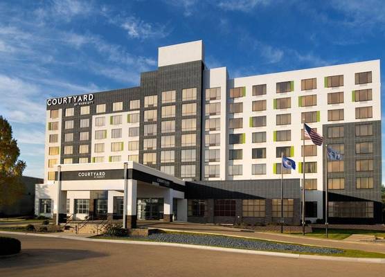 Courtyard by Marriott Edina Bloomington 1