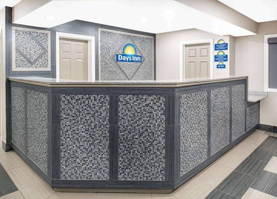 Days Inn by Wyndham Carthage 1
