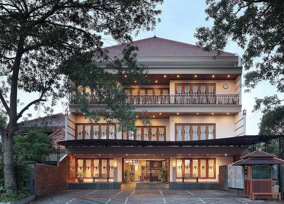 Kertanegara Premium Guest House 1