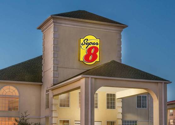 Super 8 by Wyndham Harrisburg Hershey North 1