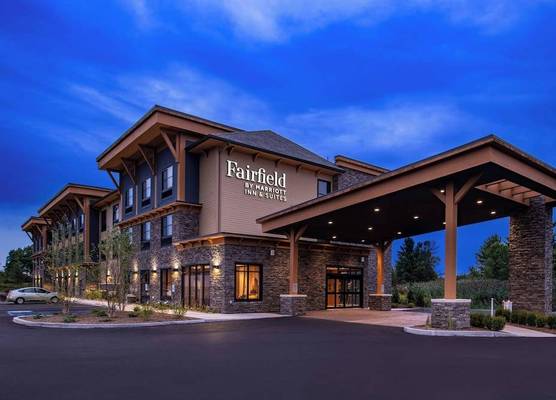 Fairfield Inn & Suites by Marriott Canton 1
