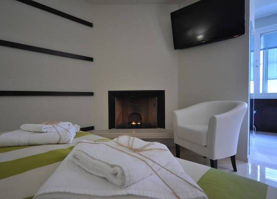 Gatto Bianco House 1