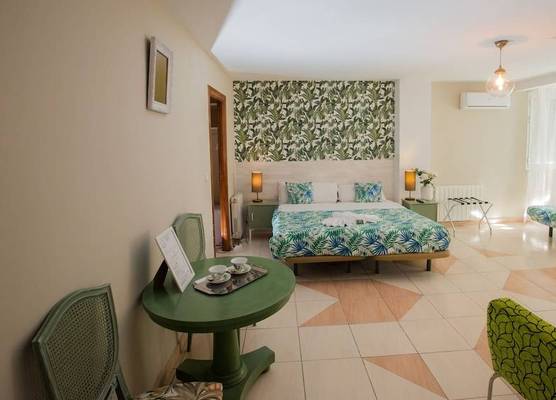 Hostal Escala Suites 1