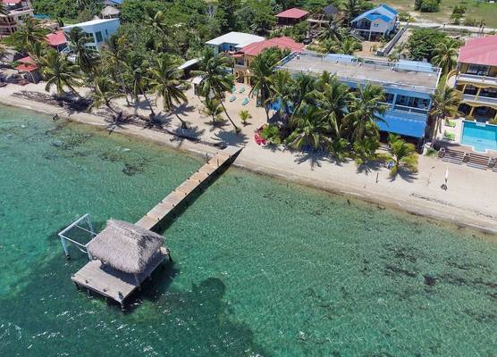 Parrot Cove Lodge 1