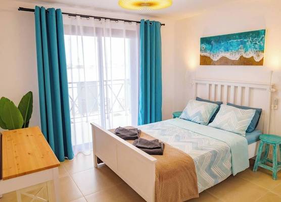 2BR Las Americas, Pool, Terrace, AC, 1Gb Wifi 1