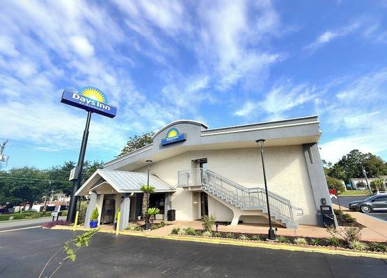 Days Inn by Wyndham Tallahassee University Center 1