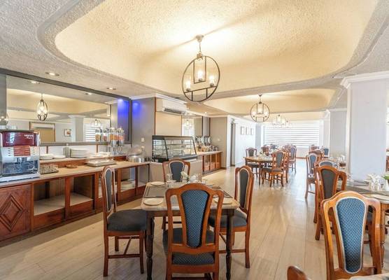 Gold Crest Hotel 1