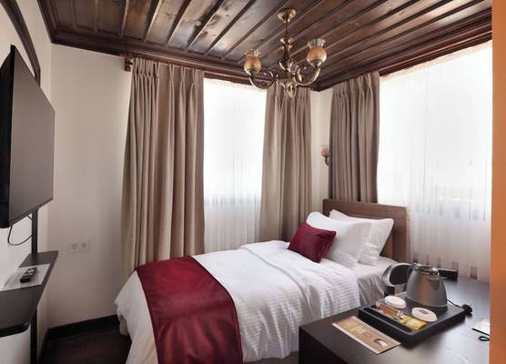 Sırçalı Hotel 1