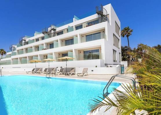 Calm Beach Apartments 1