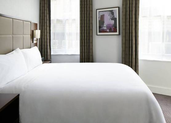 The Grand at Trafalgar Square 1