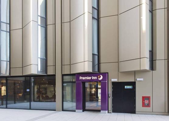 Premier Inn Liverpool Lime Street 1