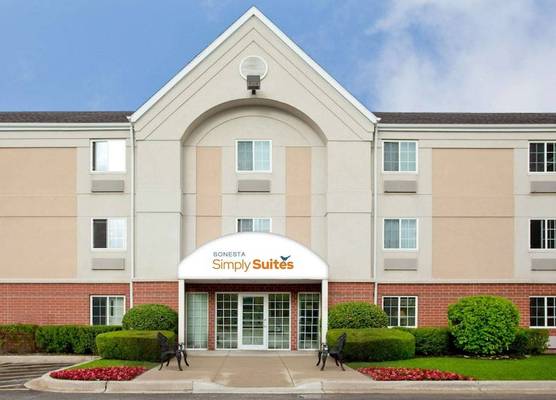 Sonesta Simply Suites Chicago Libertyville 1