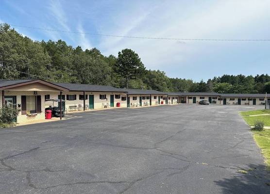 Sportsman's Lodge 1