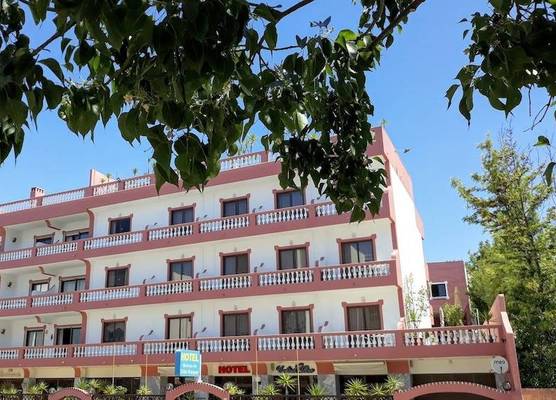 Boutique Hotel Marina S. Roque 1