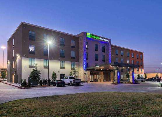 Holiday Inn Express & Suites FORT WORTH WEST by IHG 1