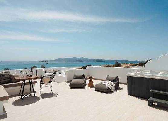 Almiriki Naxos Beachside Living 1