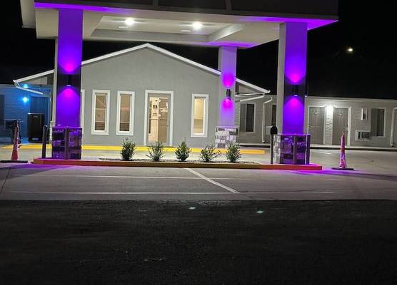 Sleepy Traveler Motel 1