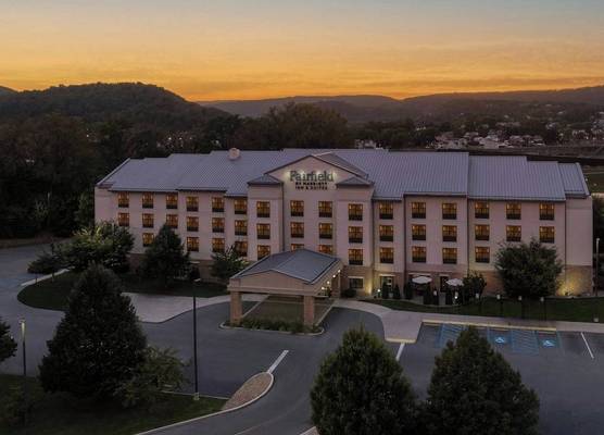 Fairfield Inn & Suites by Marriott Cumberland 1