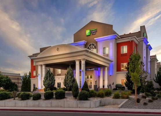 Holiday Inn Express & Suites RENO AIRPORT by IHG 1