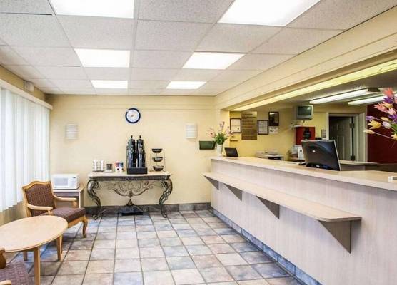Relax Inn Saint Charles 1