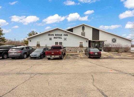 Iron Ridge Inn Motel 1