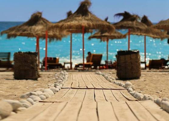Drymades Bungalows Adults Only 1