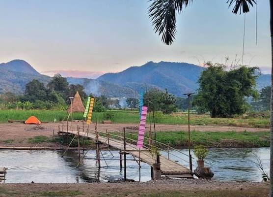 บ้านไม้คนเมือง Baan Mai Kon Muang Pai Resort 1