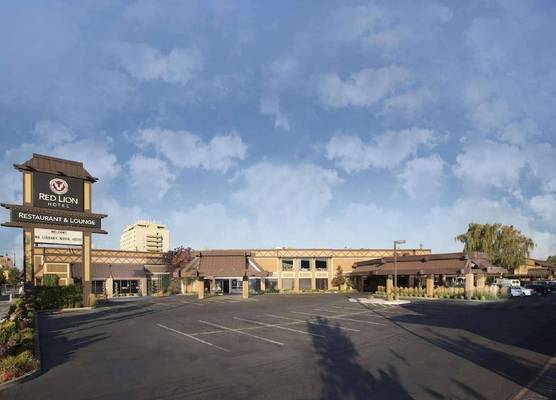 Red Lion Hotel Yakima Center 1