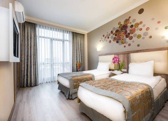 Fatih Hotel Corner 1