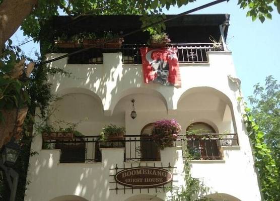 Boomerang Guest House 1