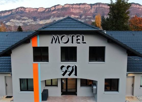 Motel 991 1