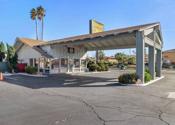 Economy Inn Barstow 1