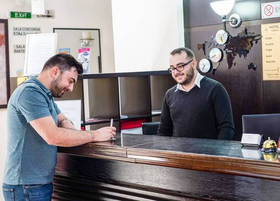 Hotel Razvan 1